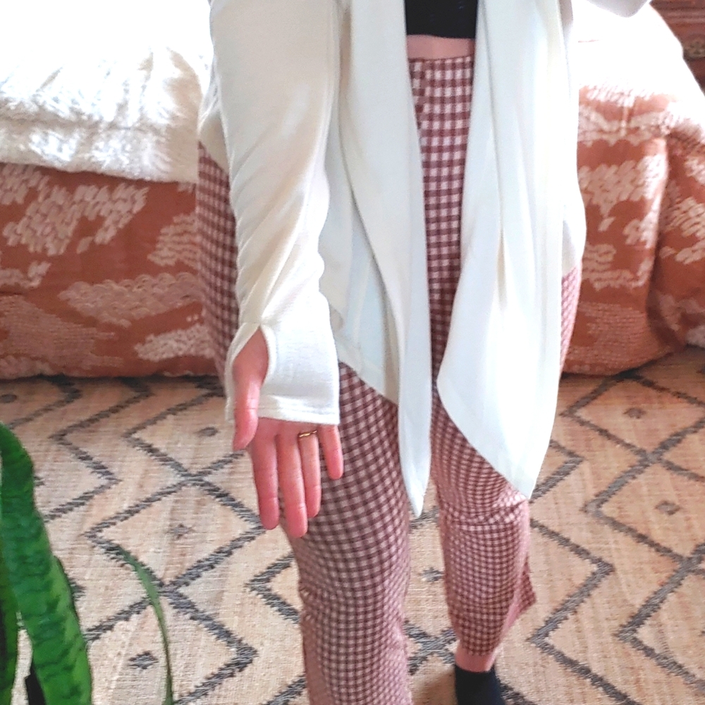 Cardigan - Picture 8 of 10